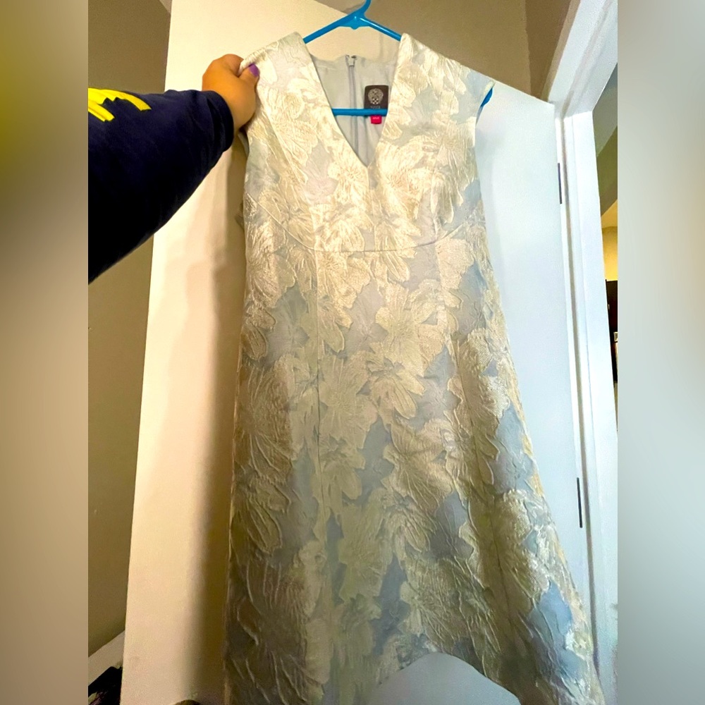 Vince Camuto formal dress size 8 (never been worn)